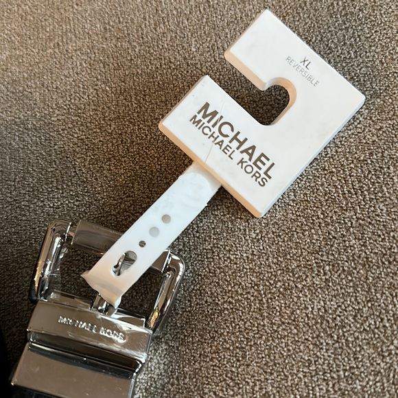 NWT Michael Kors Black Leather Reversible Belt XL - Picture 2 of 10